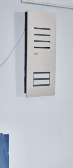 REQ002Y - Türstation Audio 2/1 2Draht Edelstahl matt ONE für Türsprechanlagen