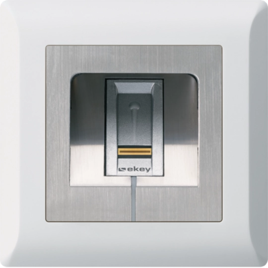 WH25210900C - UP-Fingerscanner Hager ekey net L RFID kallysto.line C ultraweiss