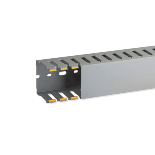 B02569 - Canaletta con coestruso morbido modulo 20 feritoia 8 grigio T1-N 60x60 G