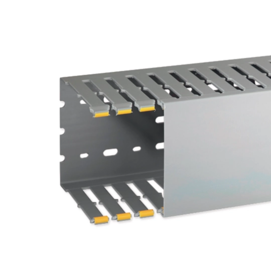 B02575 - Canaletta con coestruso morbido modulo 20 feritoia 8 grigio T1-N 100x100 G