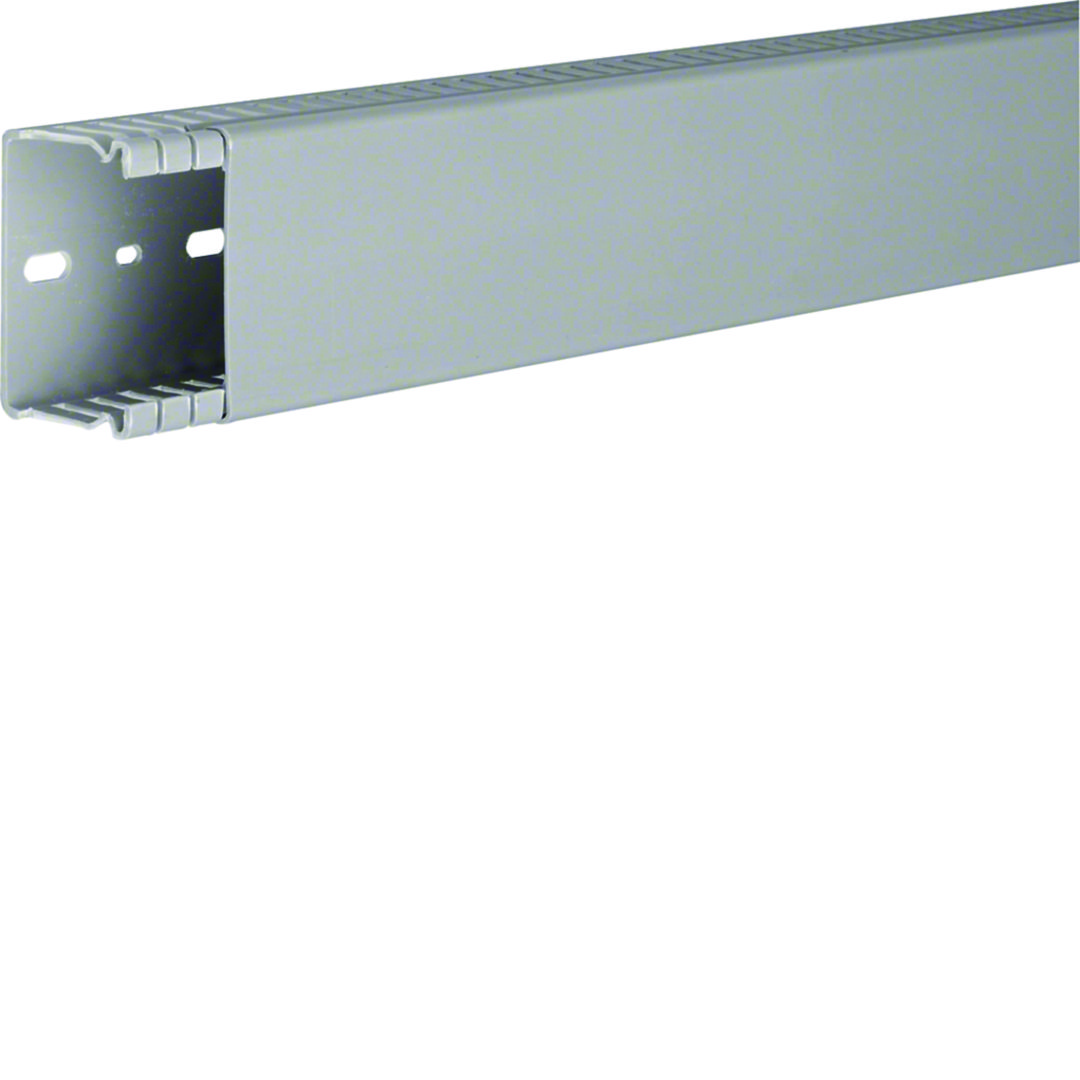 Perforált huzalozócsatorna 43mm 67mm x 2000mm gránitszürke alap-perforált 6mm fedéllel BA6 Hager