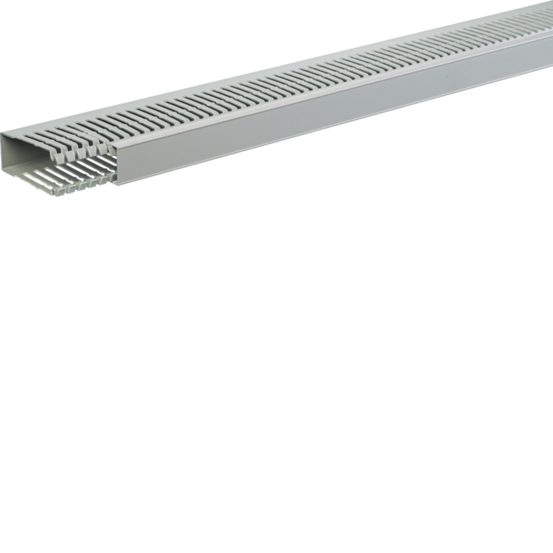 Perforált huzalozócsatorna vízszintes 629mm x 80mm x 30mm műanyag fehér Quadro5 Hager